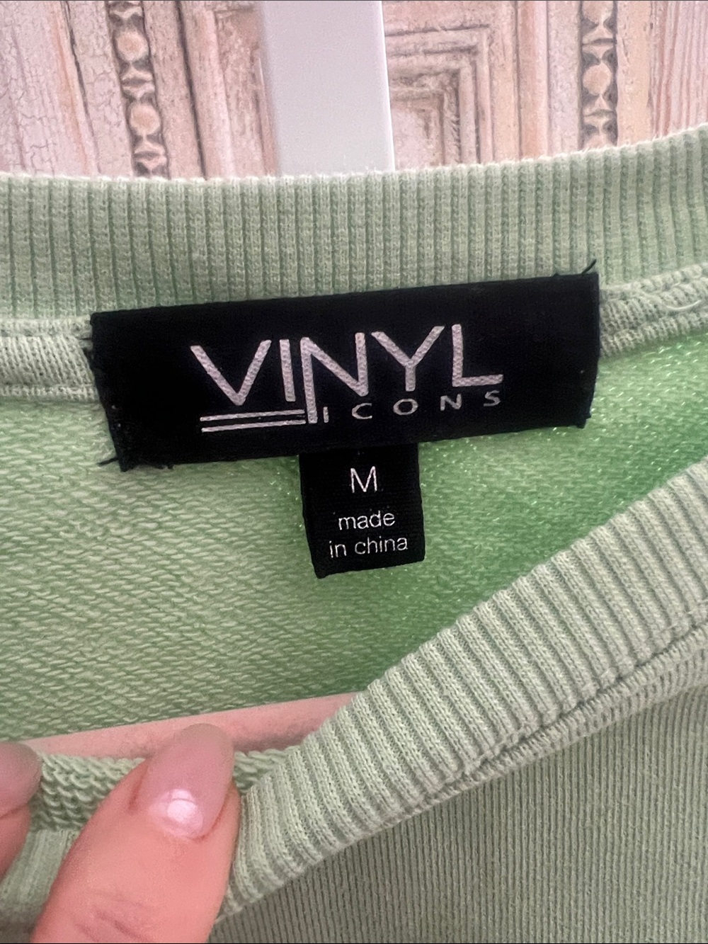 VINYL Green "Ciao" Short Sleeve Sweatshirt - Picture 2 of 4